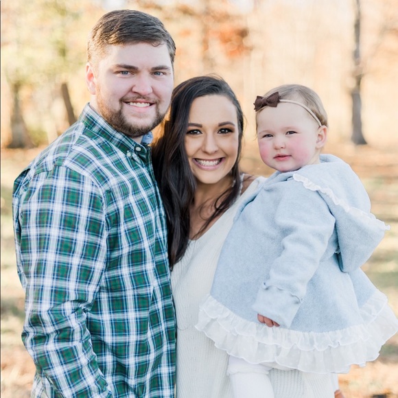 Meet your Posher, Taylor - Picture 2 of 3